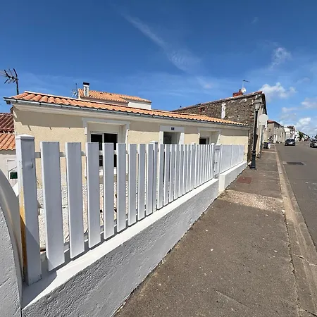 Maison Rénovée 4 Pers – Cour Fermée Et Parking - Fr-1-197-632 Hébergement de vacances *