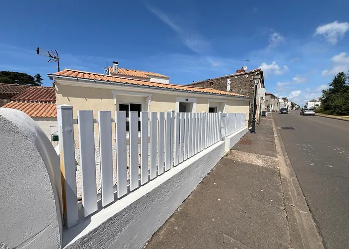 Maison Rénovée 4 Pers – Cour Fermée Et Parking - Fr-1-197-632 Hébergement de vacances *